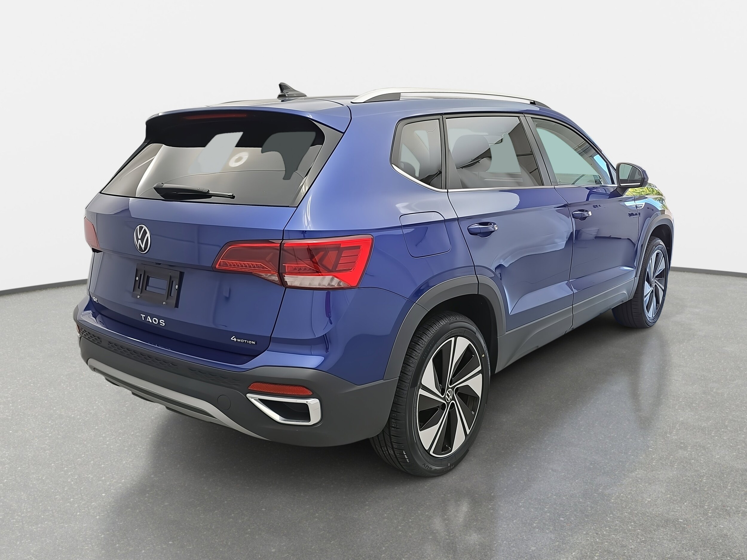 2023 Volkswagen Taos SE photo 3