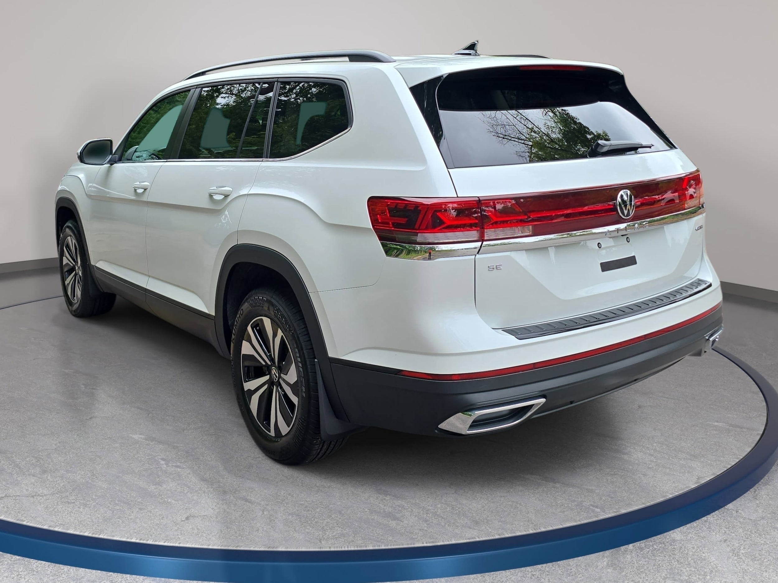 2026 Volkswagen Atlas SE - Photo 7