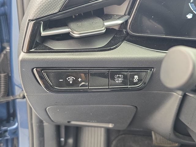 2023 Kia Niro EX - Photo 25