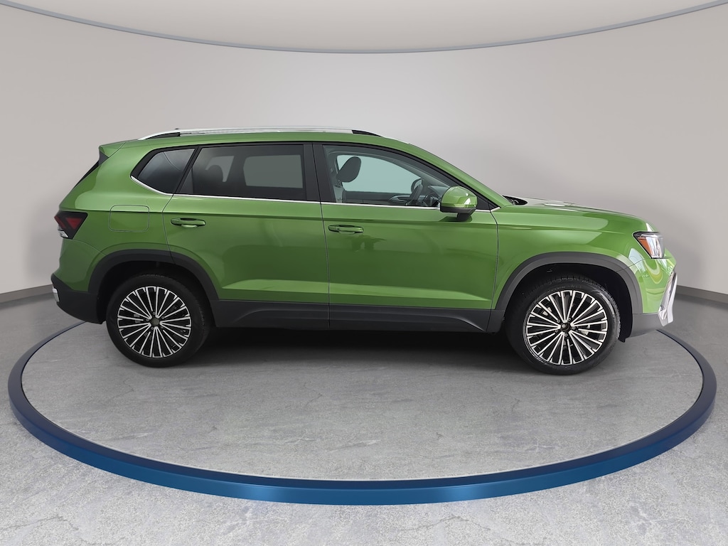 New 2026 Volkswagen Taos 1.5T SE SUV