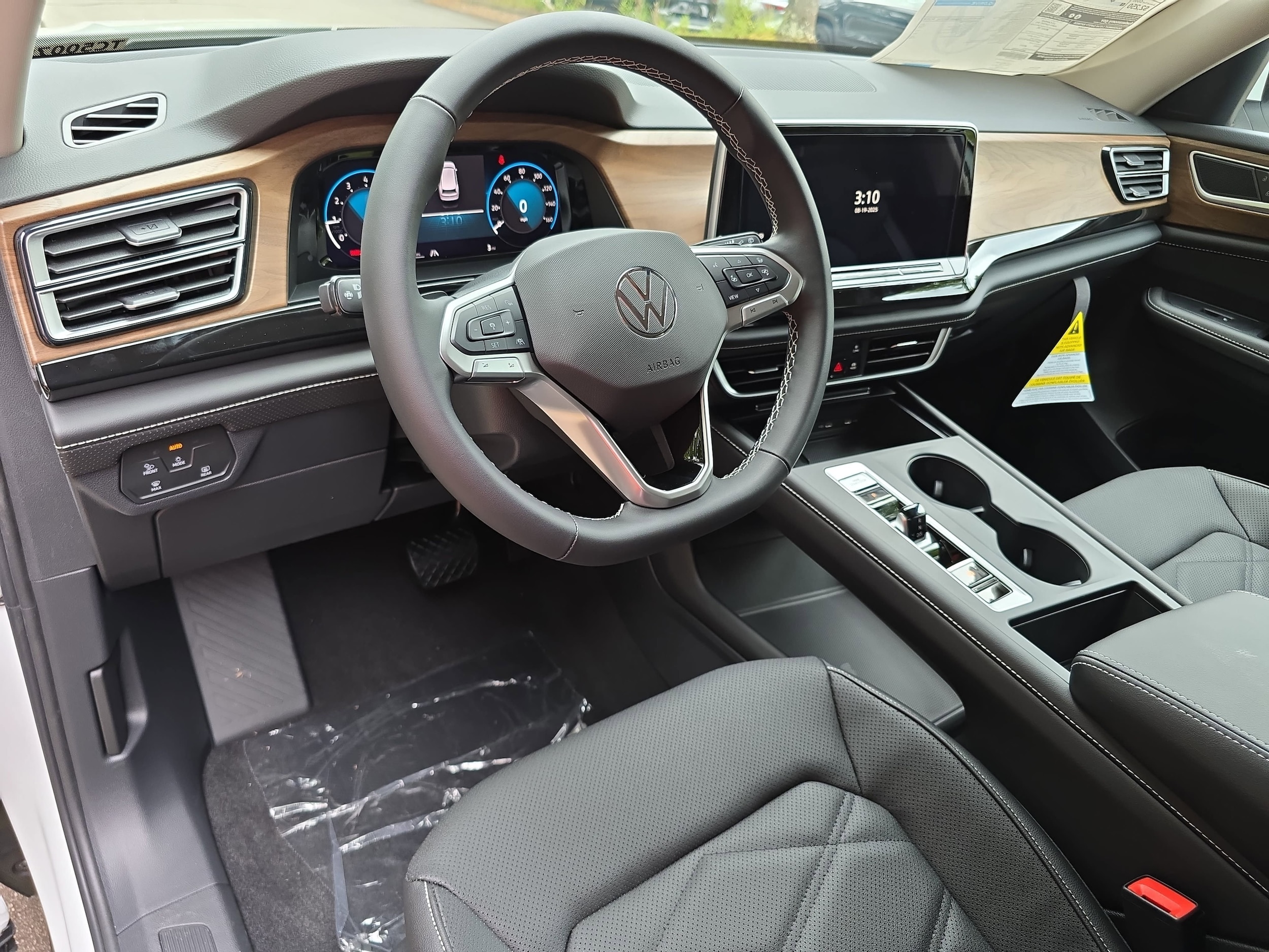 2026 Volkswagen Atlas SE - Photo 16