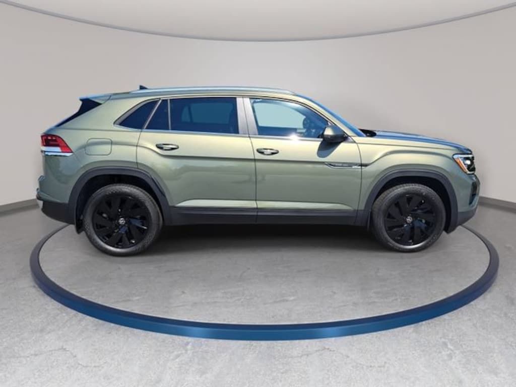 New 2026 Volkswagen Atlas Cross Sport 2.0T SE w/Technology SUV
