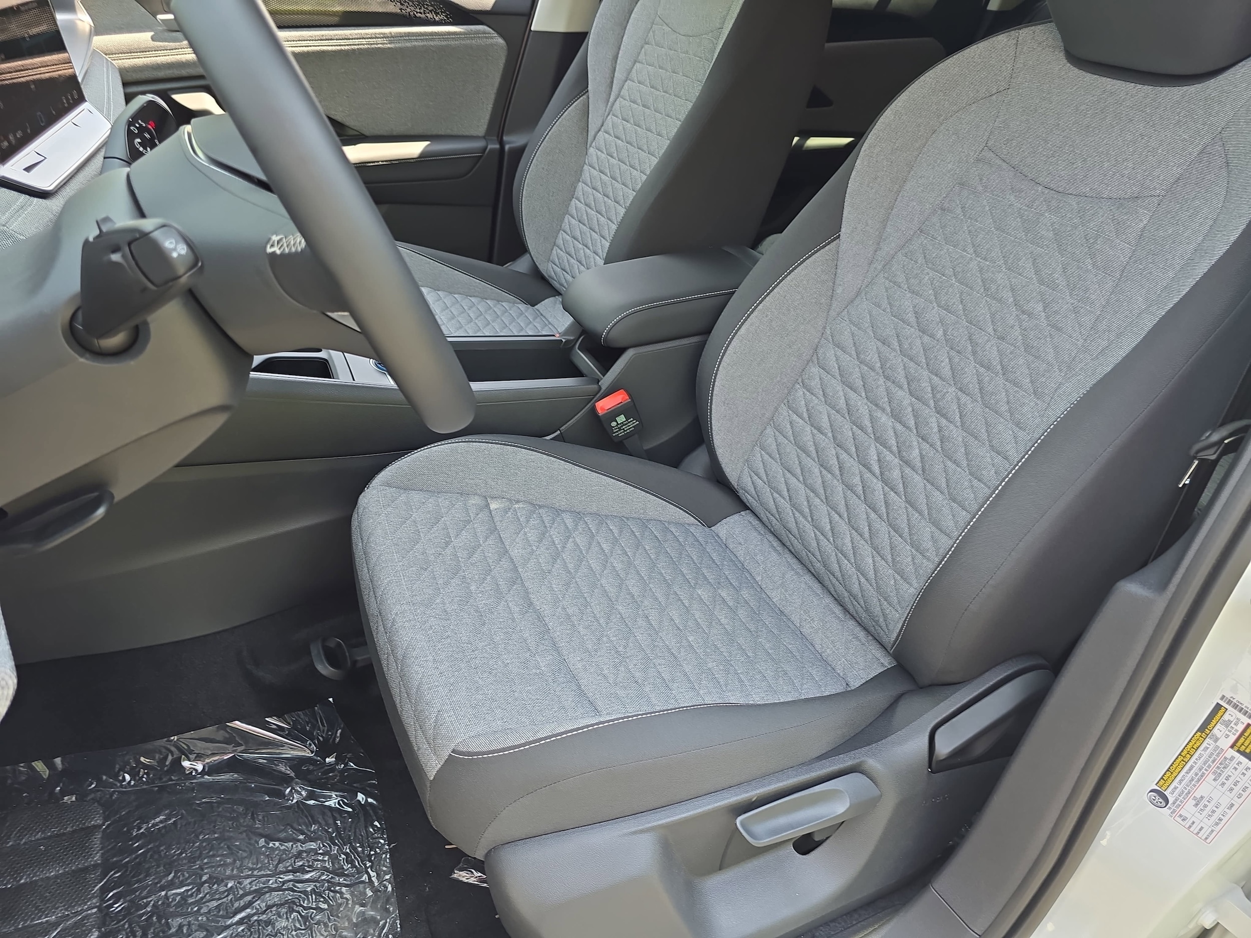 2025 Volkswagen Tiguan S - Photo 14