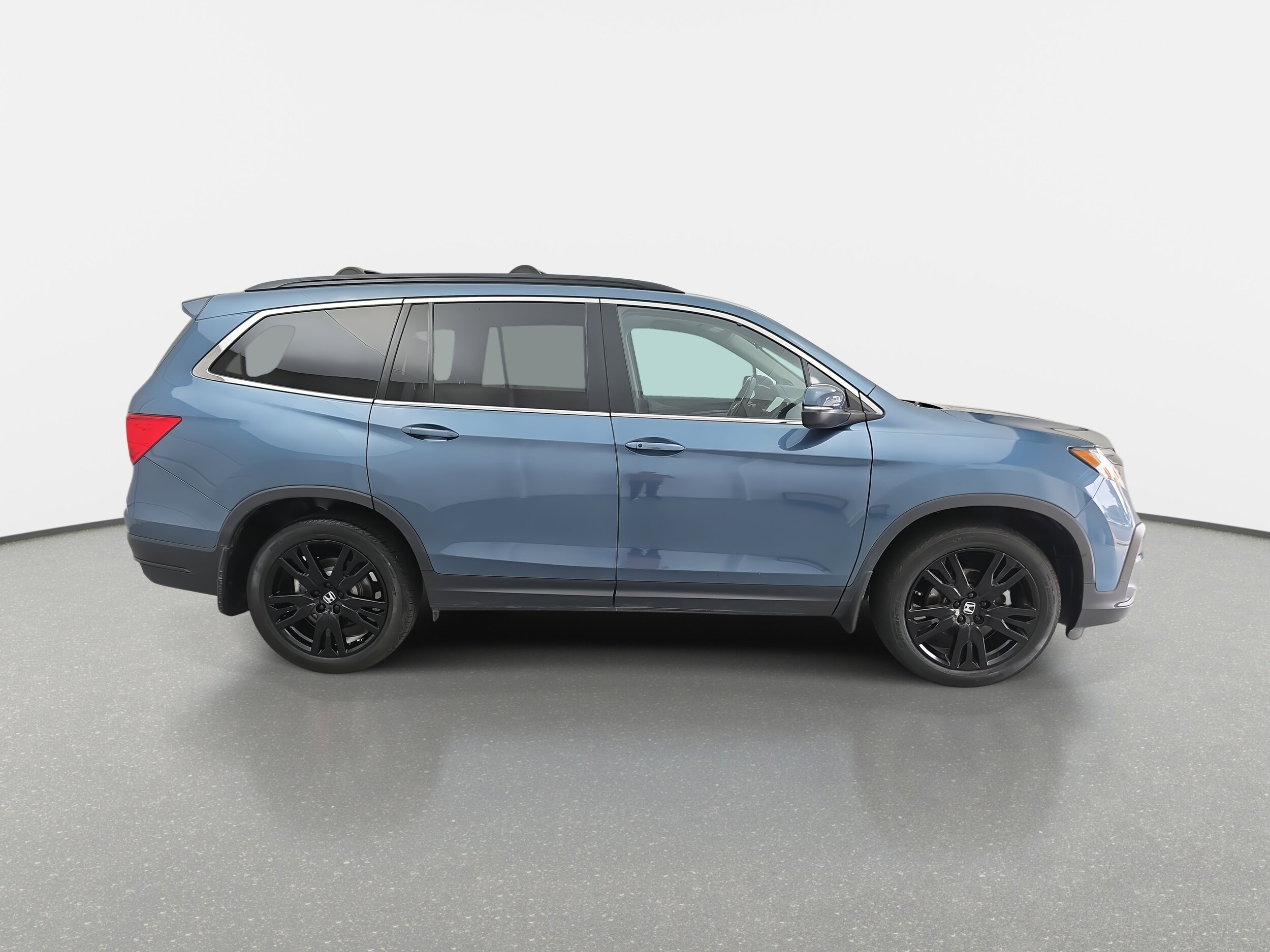 2021 Honda Pilot Special Edition photo 2