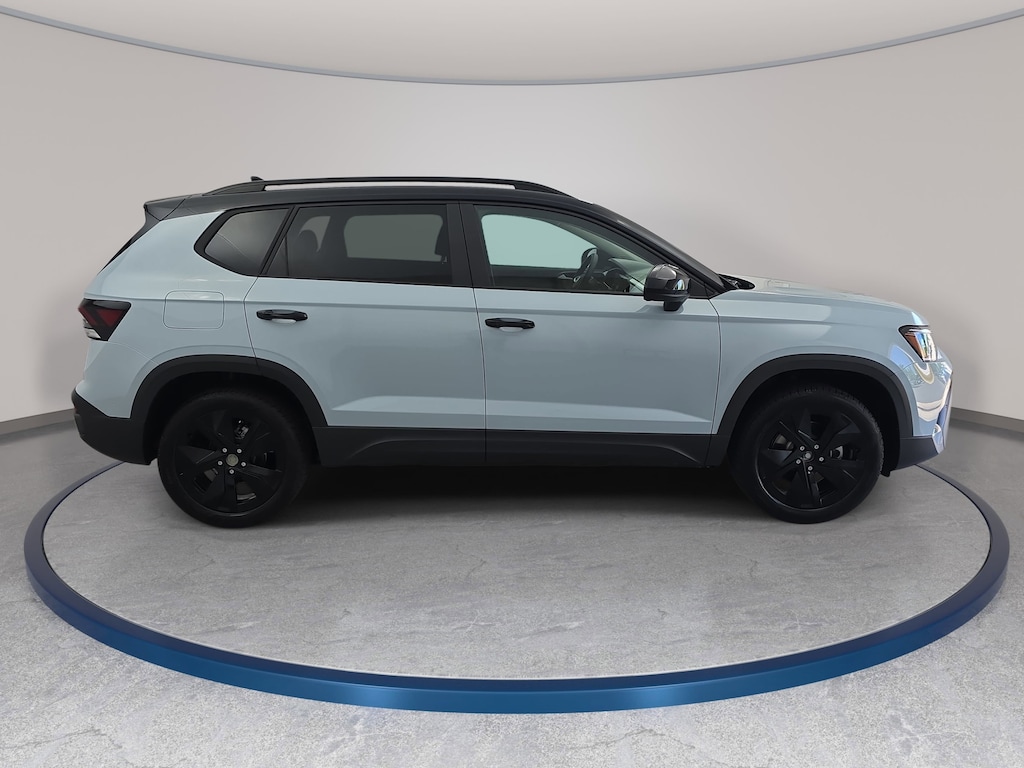 New 2026 Volkswagen Taos 1.5T SE Black SUV