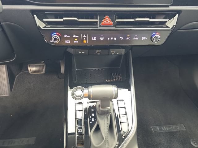 2023 Kia Niro EX - Photo 23