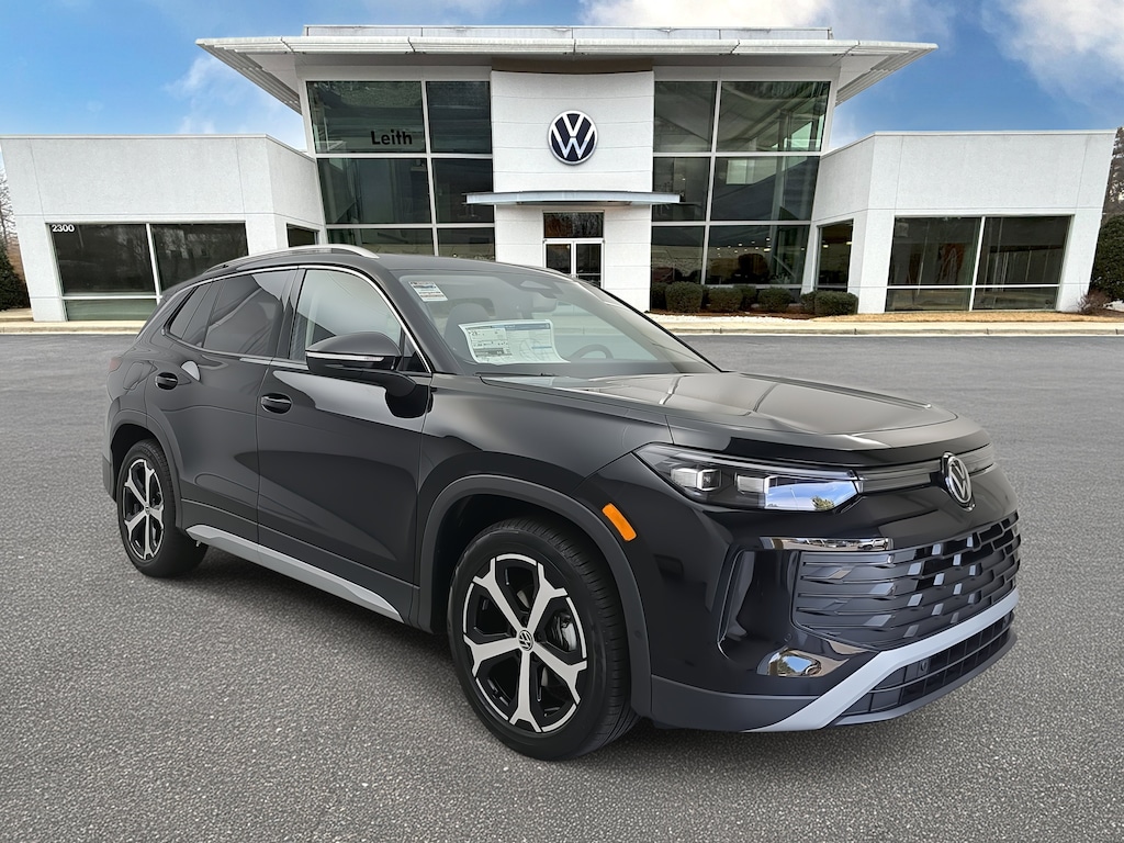New 2025 Volkswagen Tiguan 2.0T SE SUV