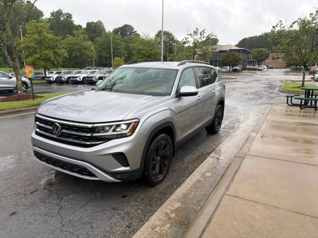 Used 2023 Volkswagen Atlas 3.6L V6 SE w/Technology SUV