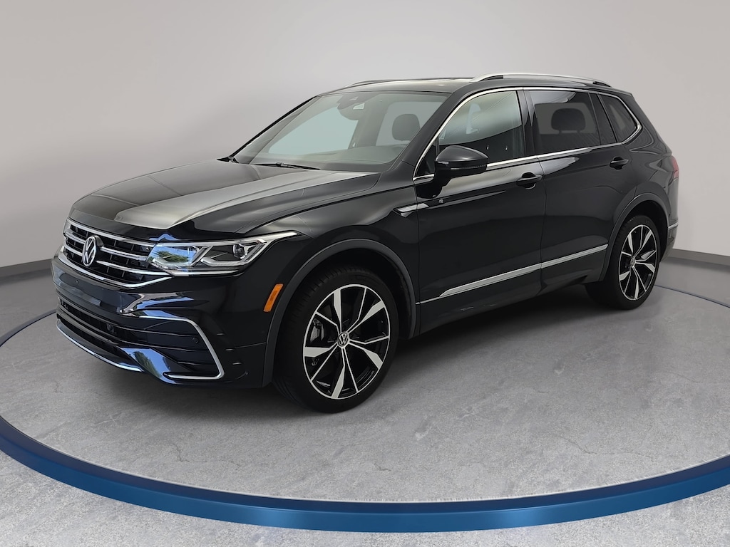 Certified 2023 Volkswagen Tiguan 2.0T SEL R-Line SUV