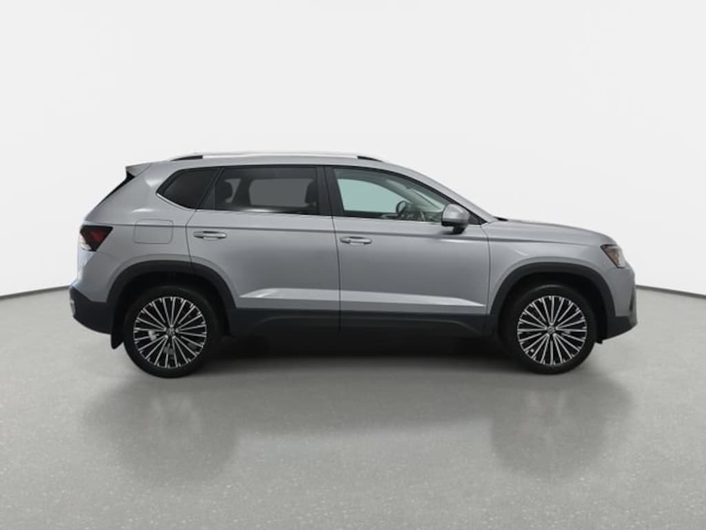 Used 2025 Volkswagen Taos 1.5T SE SUV