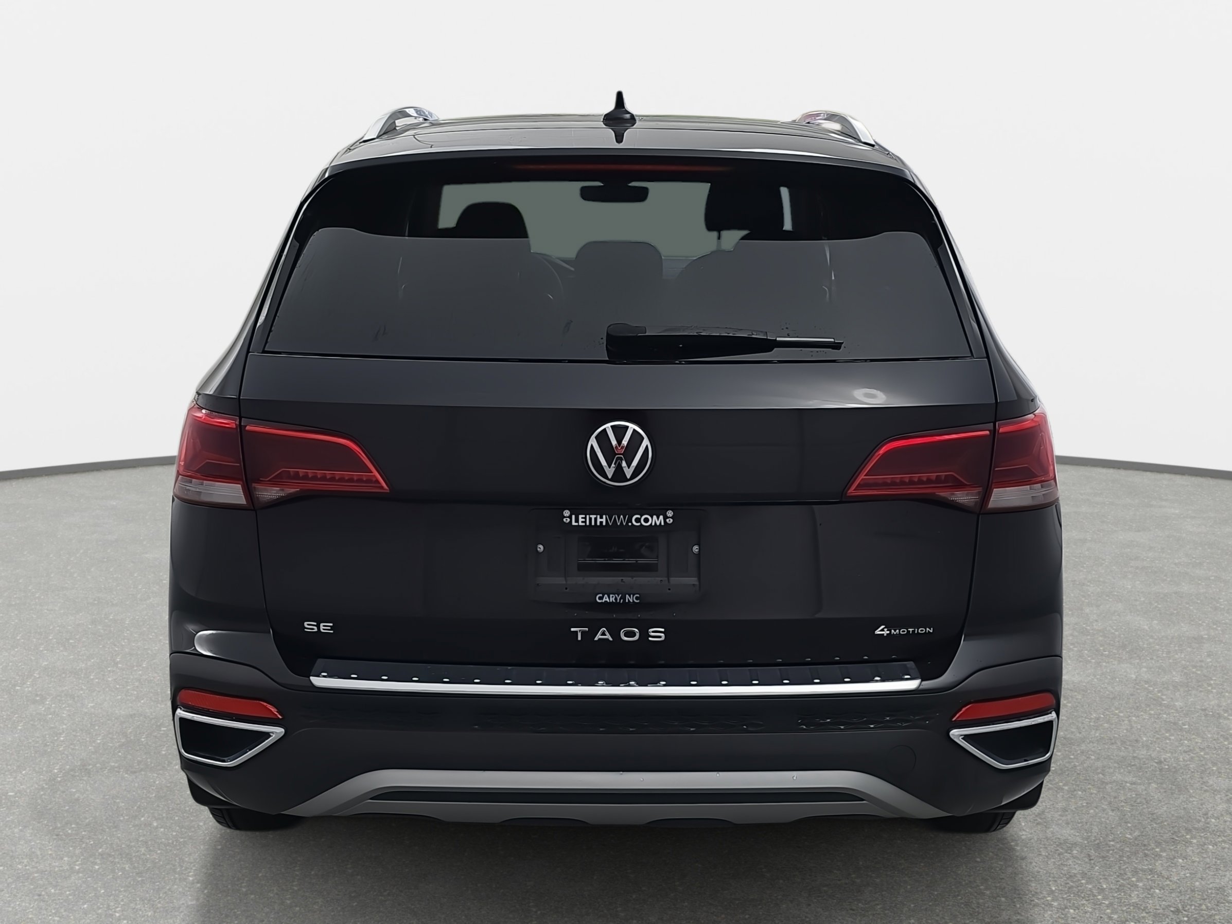 2024 Volkswagen Taos SE photo 4
