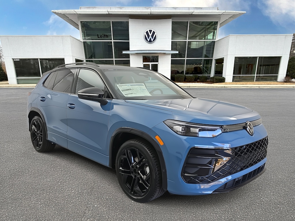 New 2026 Volkswagen Tiguan 2.0T SE R-Line Black SUV