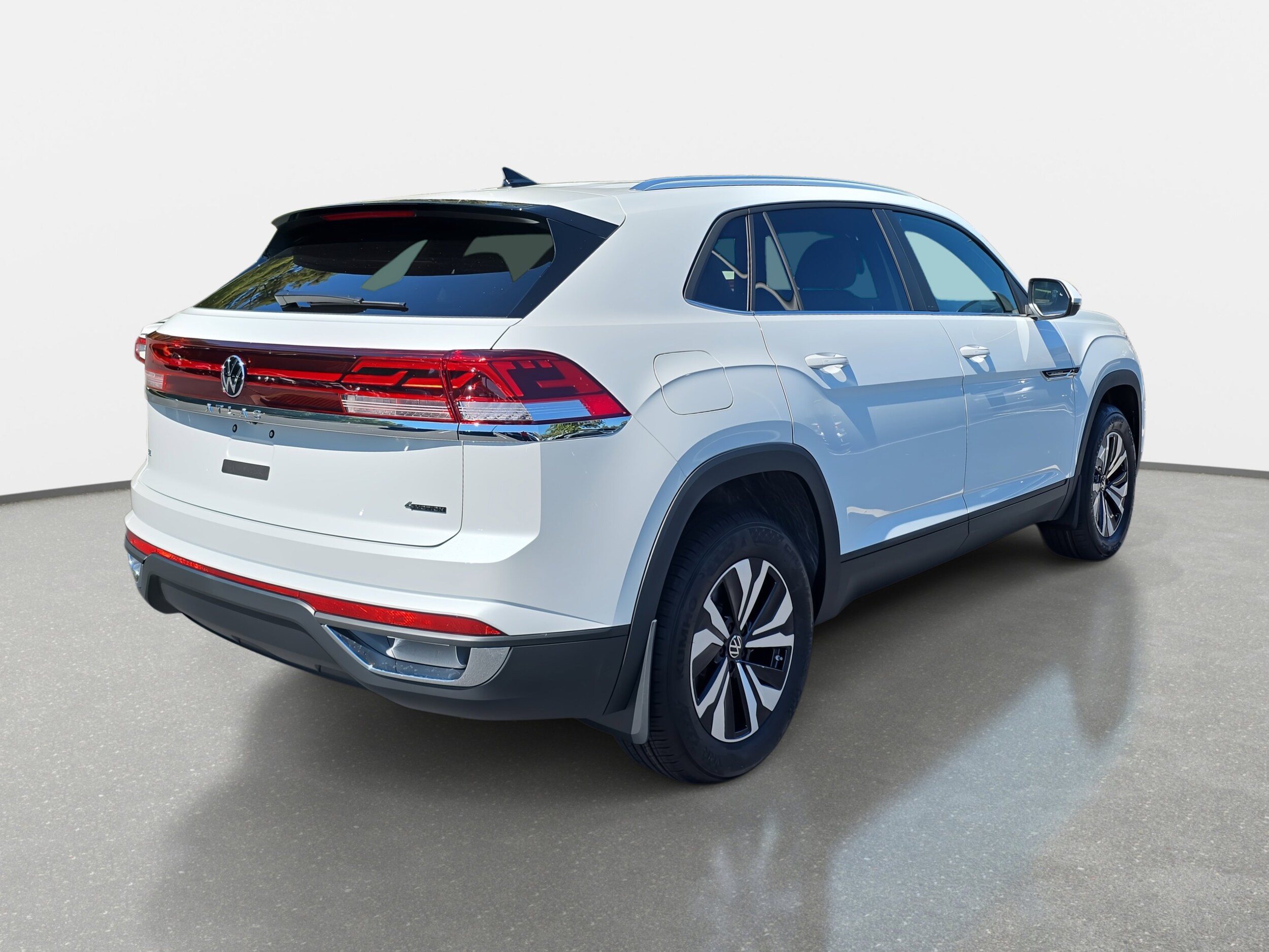 2026 Volkswagen Atlas Cross Sport SE photo 3