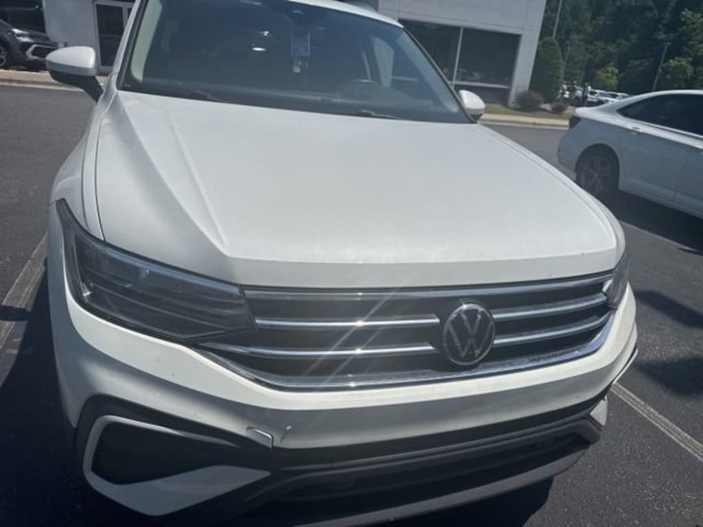 Certified 2023 Volkswagen Tiguan 2.0T SE SUV
