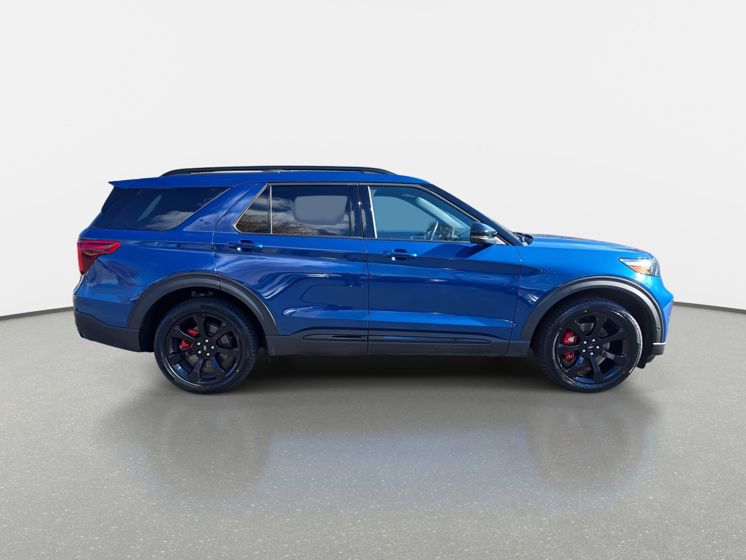 2021 Ford Explorer ST photo 2