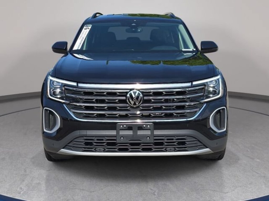 Used 2024 Volkswagen Atlas 2.0T SE w/Technology SUV
