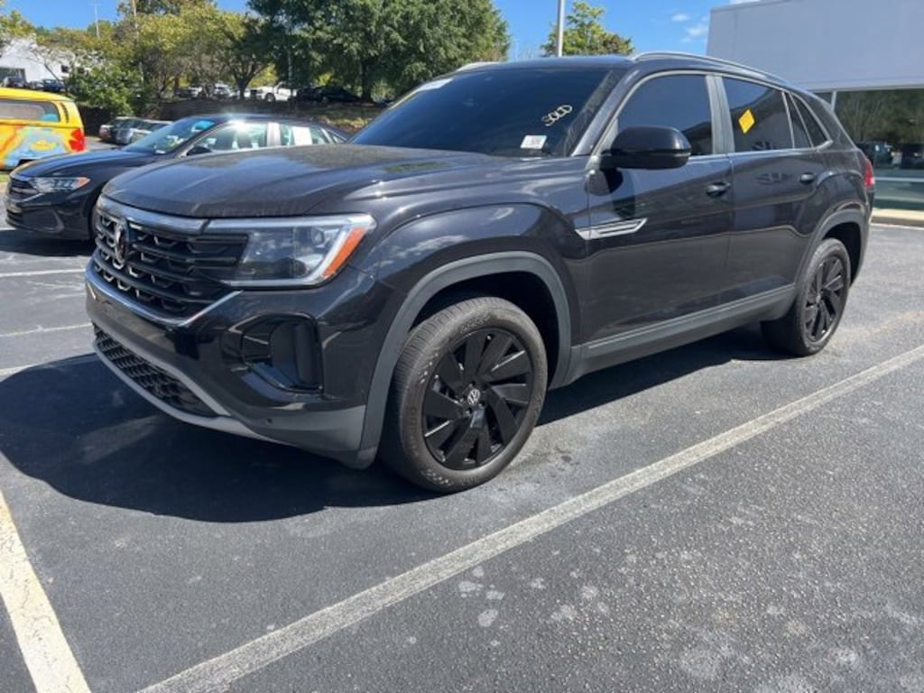 Certified 2024 Volkswagen Atlas Cross Sport 2.0T SE w/Technology SUV