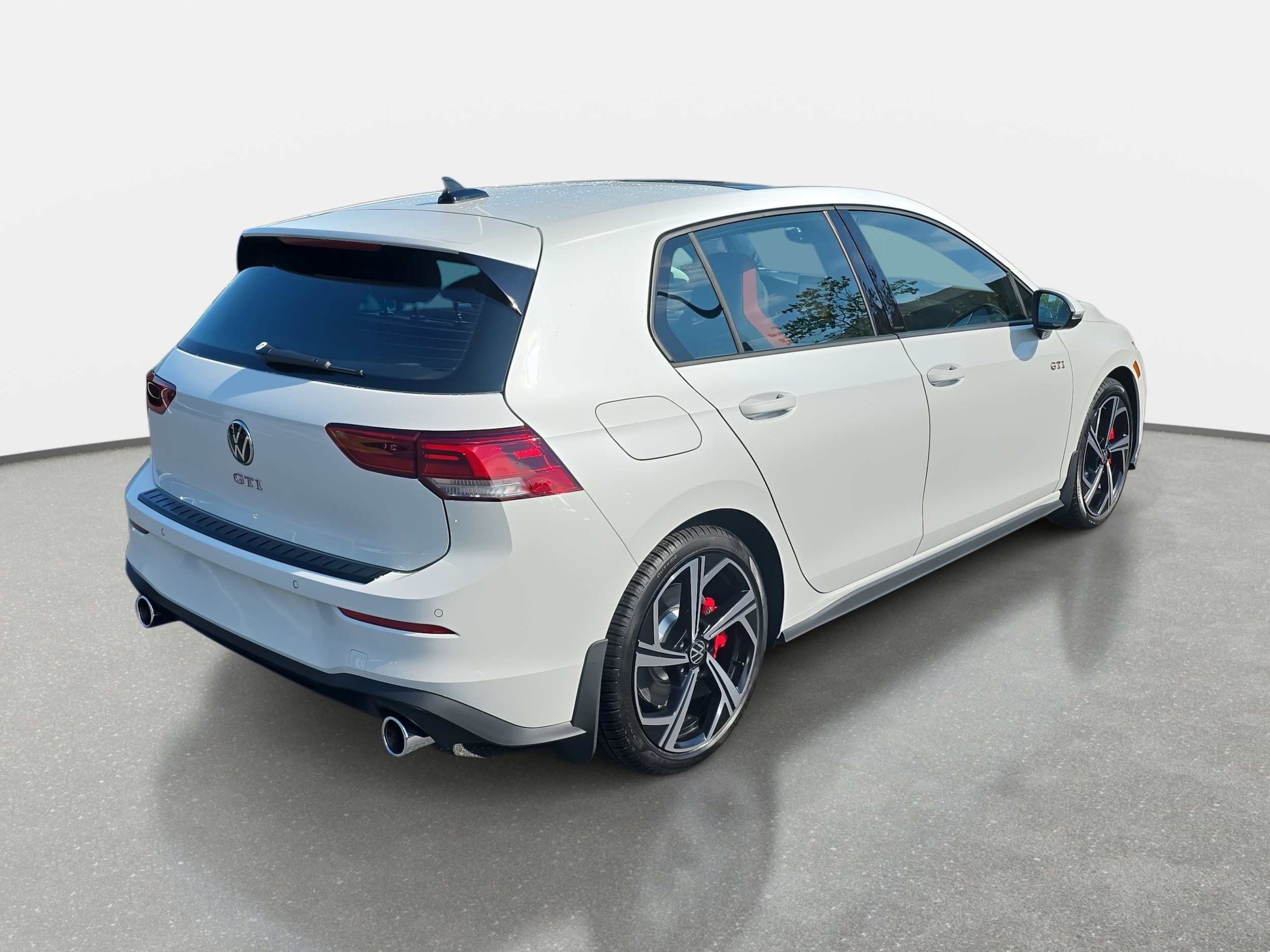 2025 Volkswagen Golf GTI SE photo 2