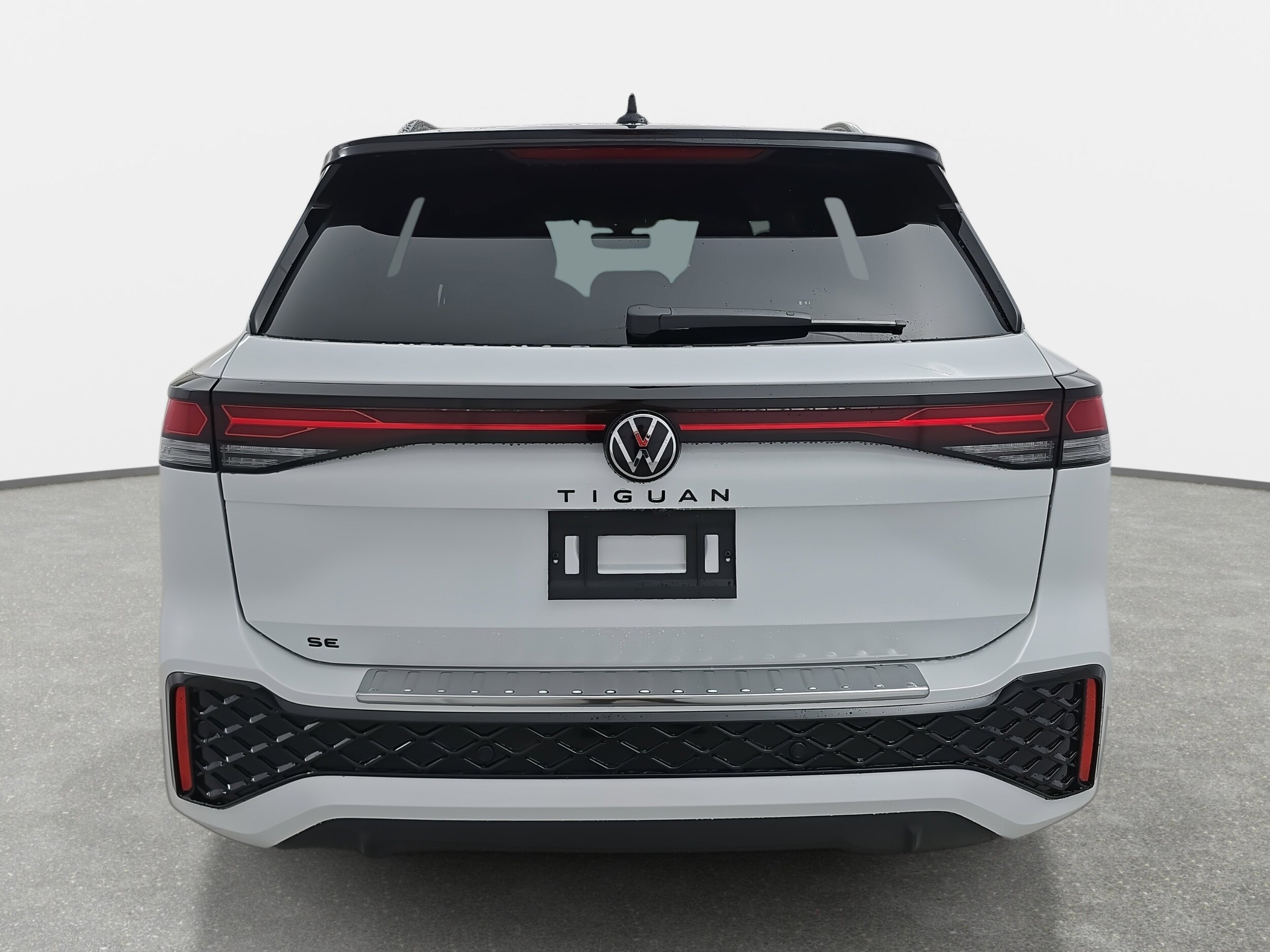 2025 Volkswagen Tiguan SE R-Line Black photo 2