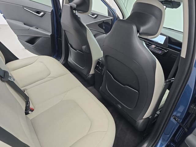2023 Kia Niro EX - Photo 11