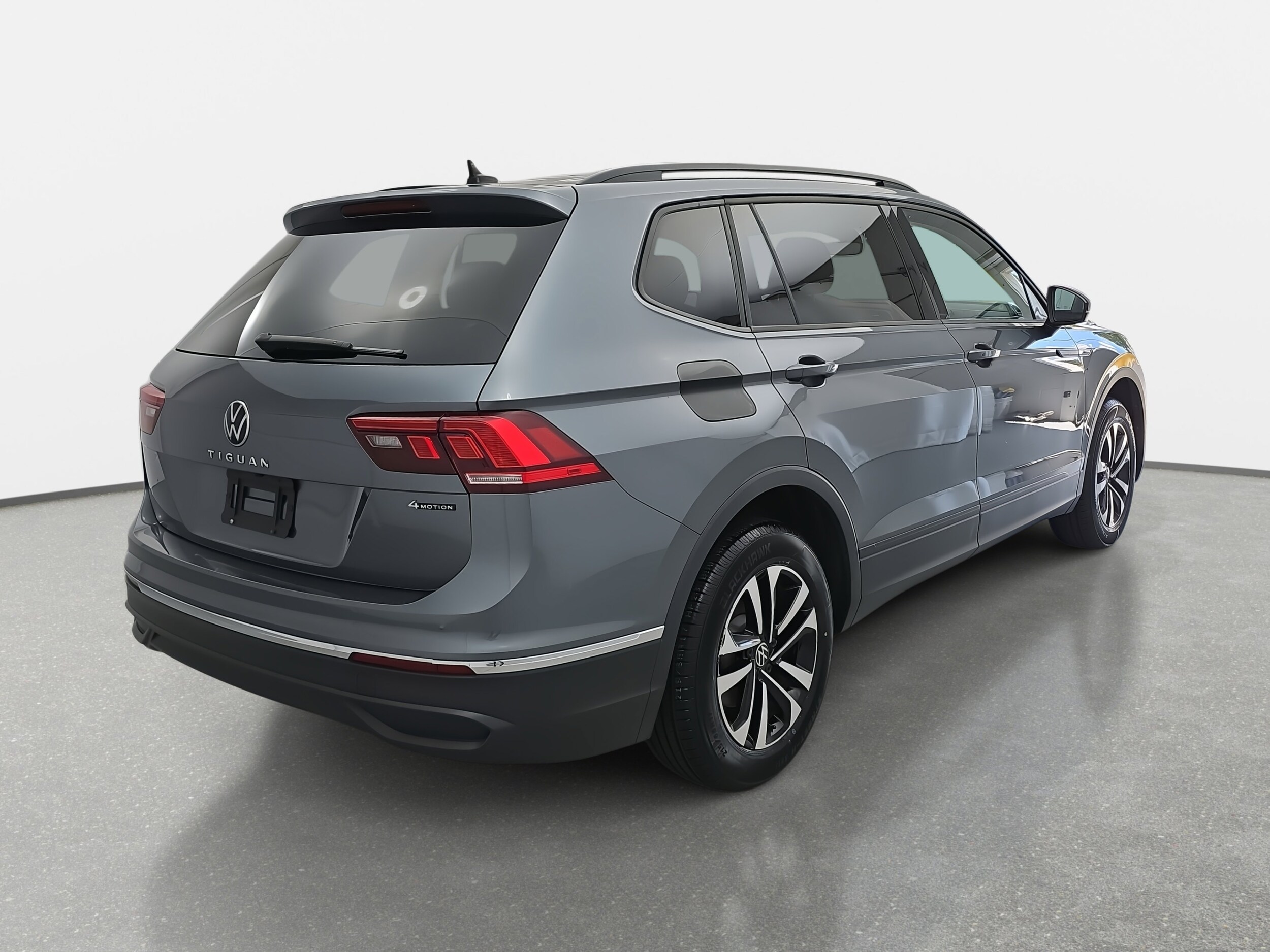 2024 Volkswagen Tiguan S photo 2