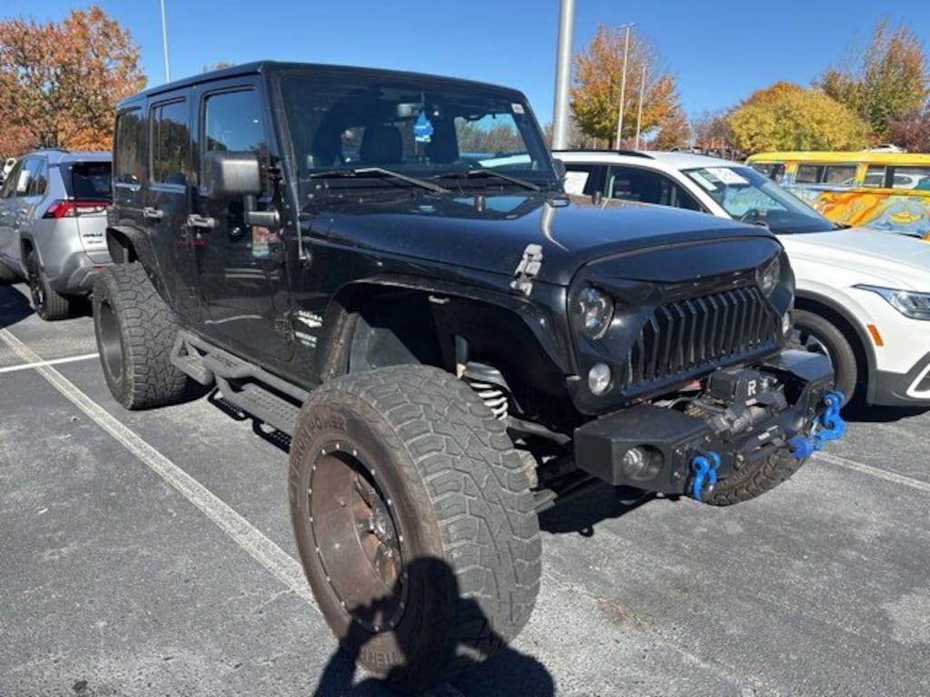 Used 2014 Jeep Wrangler Unlimited Sahara 4x4 SUV