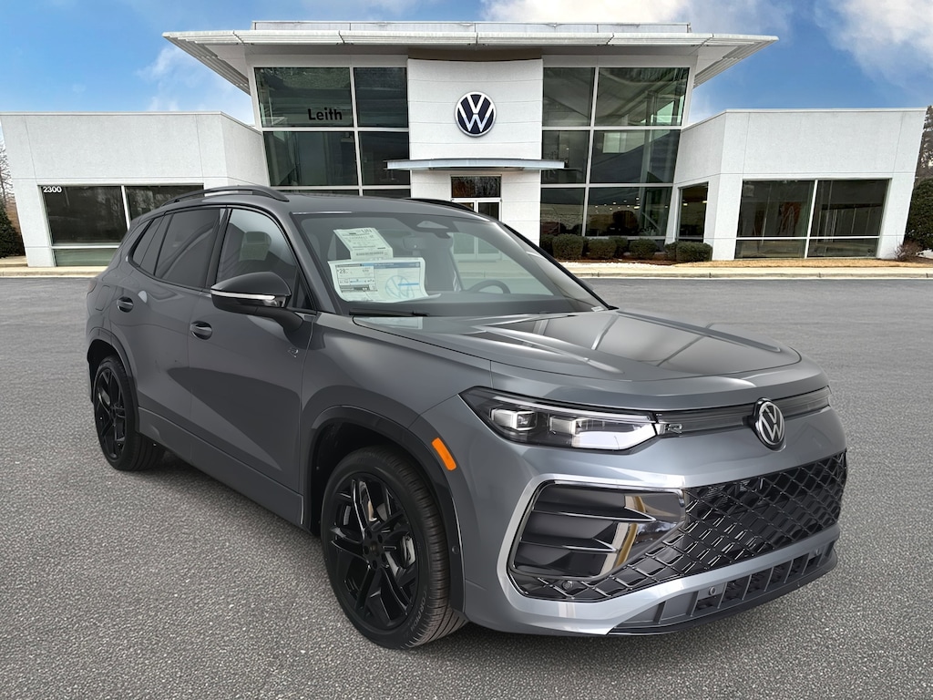 New 2026 Volkswagen Tiguan 2.0T SE R-Line Black SUV