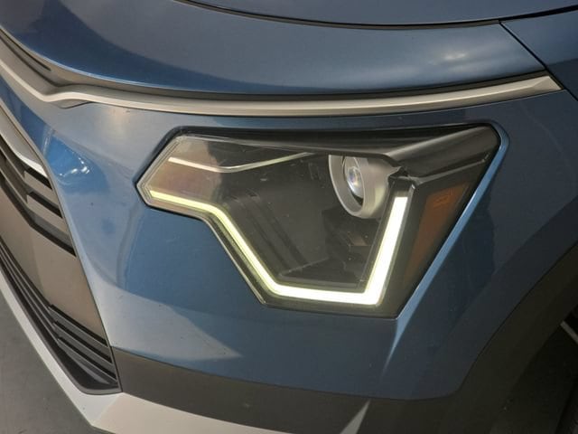 2023 Kia Niro EX - Photo 29