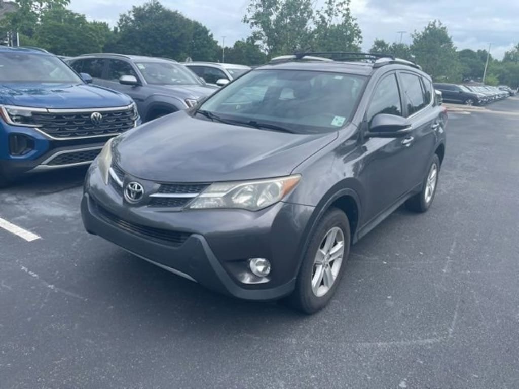Used 2013 Toyota RAV4 XLE SUV