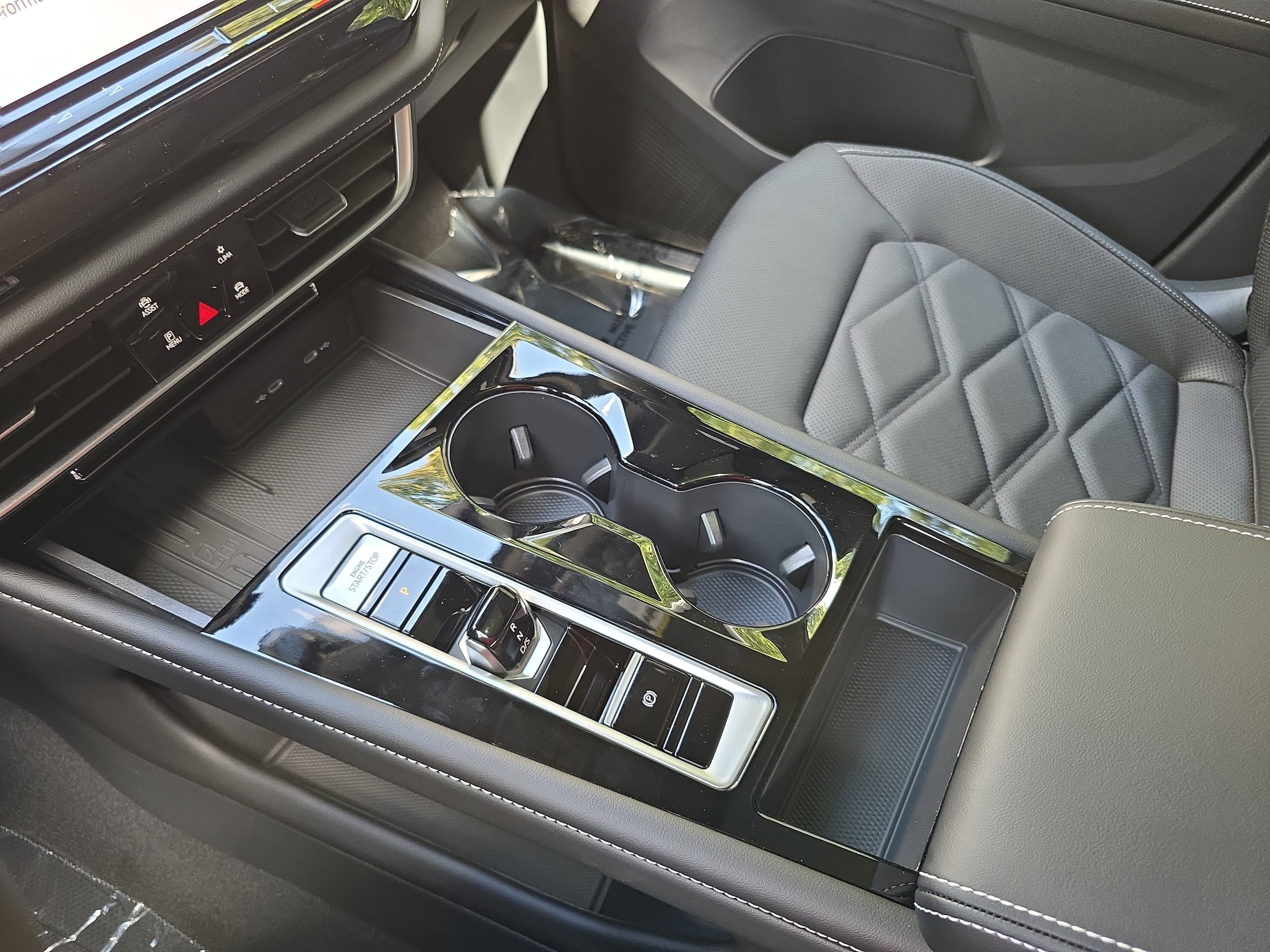 2026 Volkswagen Atlas Cross Sport SE w/Tech - Photo 25