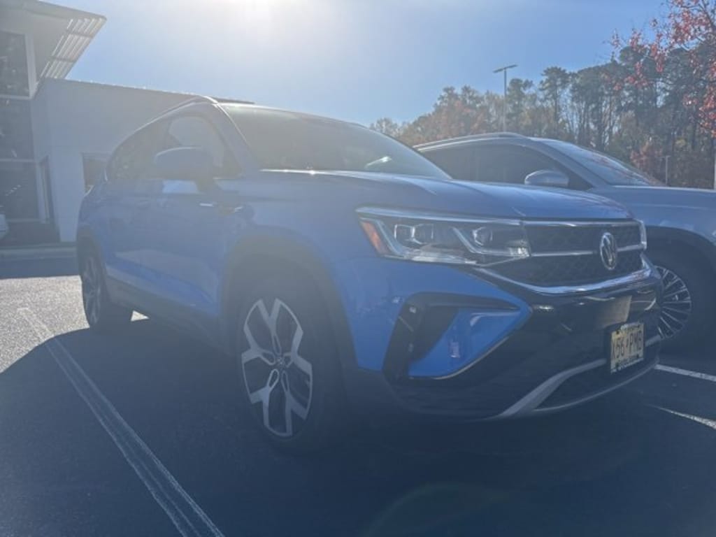 Used 2022 Volkswagen Taos 1.5T SEL 4MOTION SUV