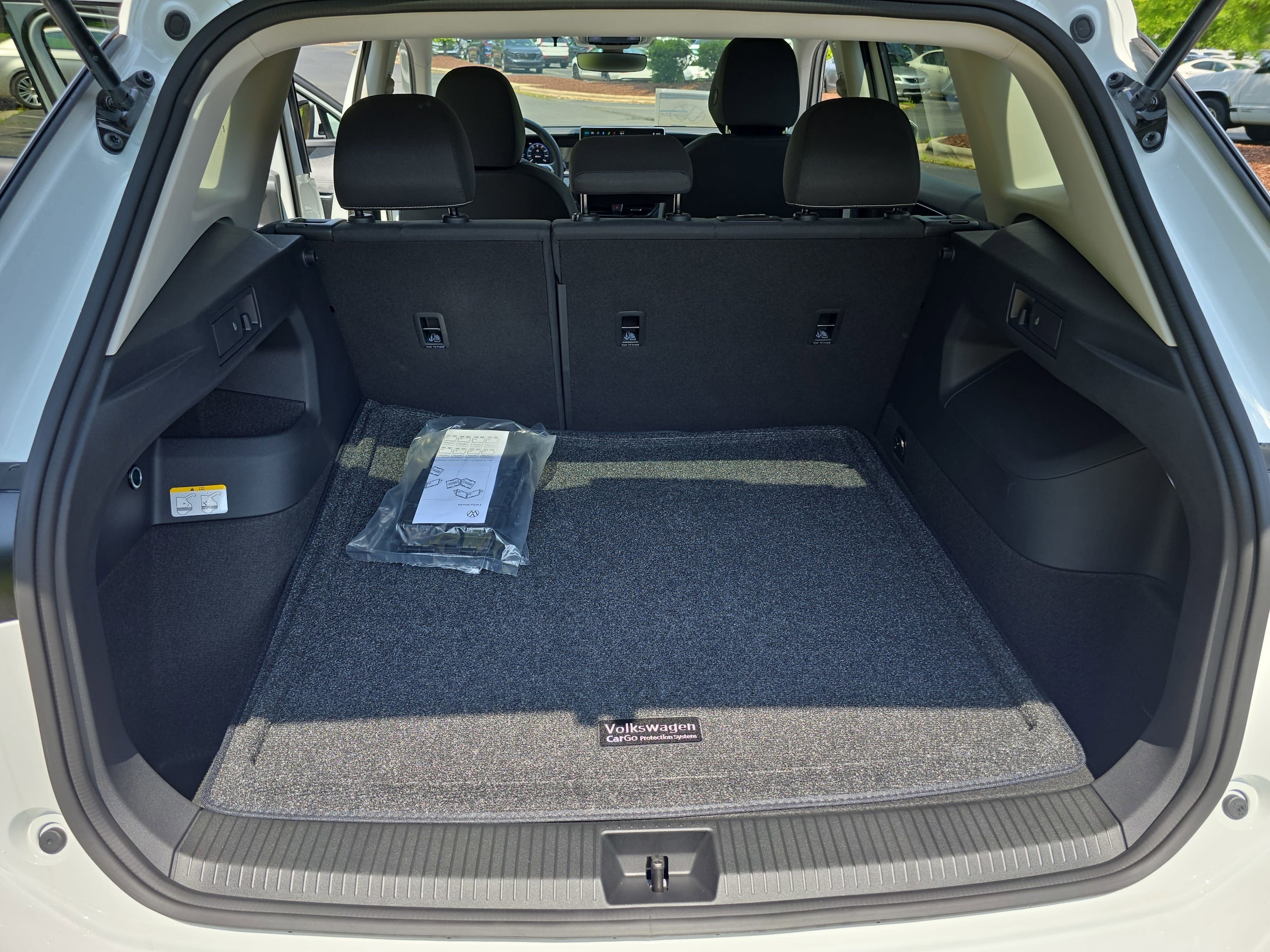 2025 Volkswagen Tiguan S - Photo 12