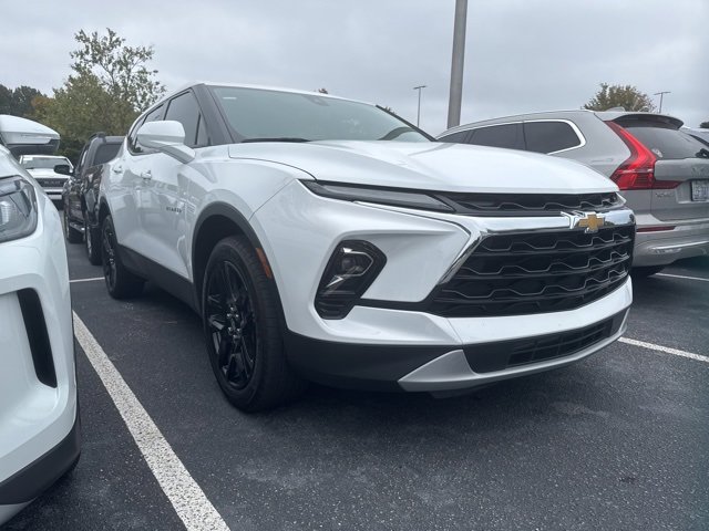 2023 Chevrolet Blazer 2LT photo 2