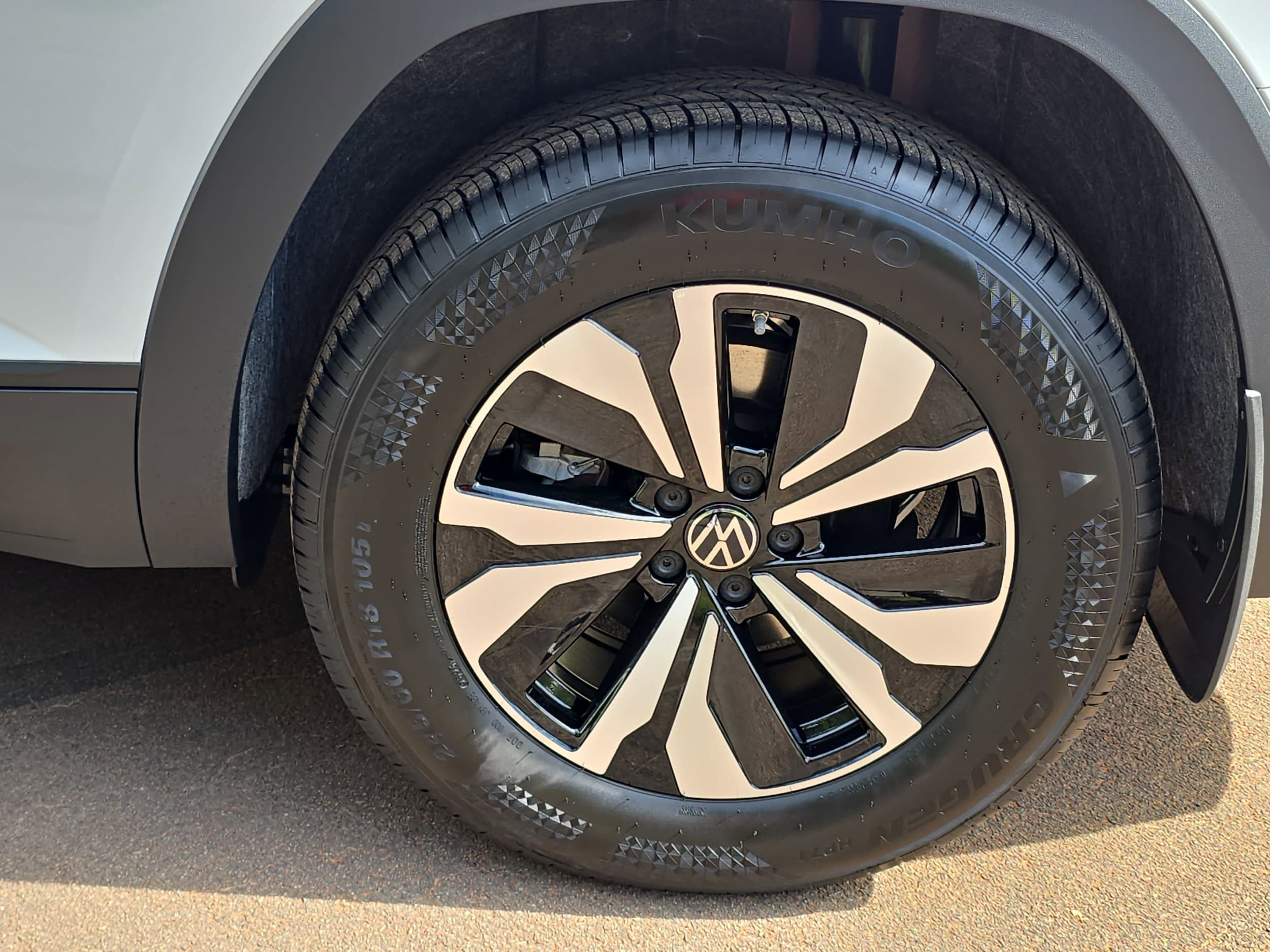 2026 Volkswagen Atlas SE - Photo 33