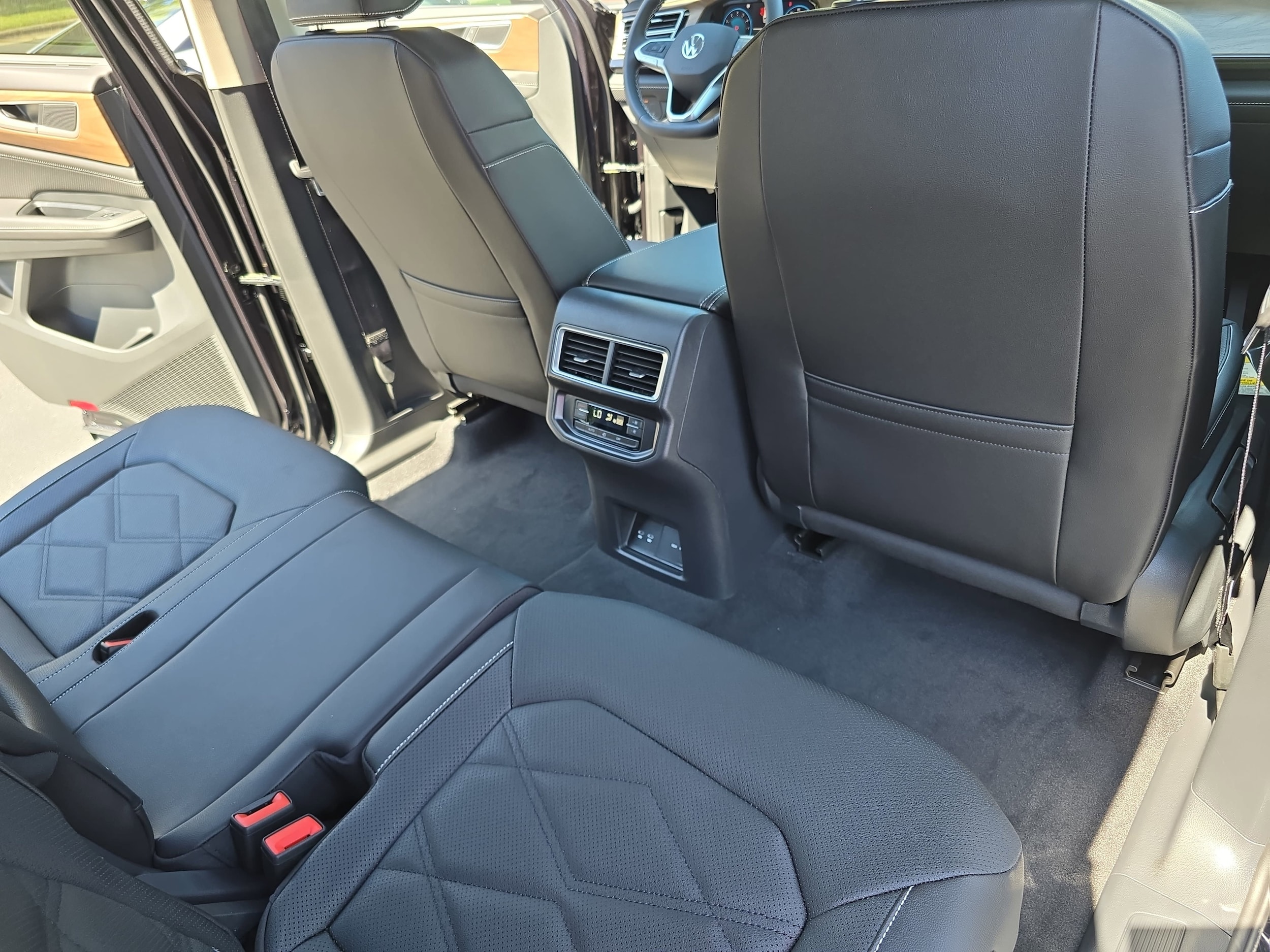 2026 Volkswagen Atlas SE w/Tech - Photo 11