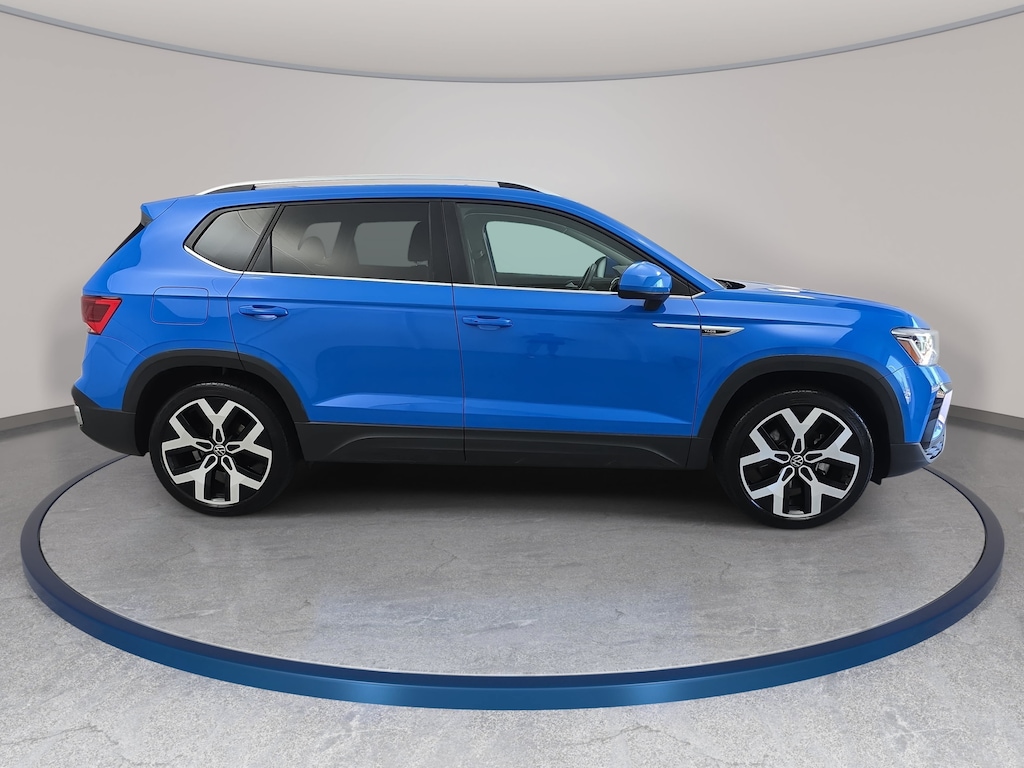 Used 2022 Volkswagen Taos 1.5T SEL 4MOTION SUV