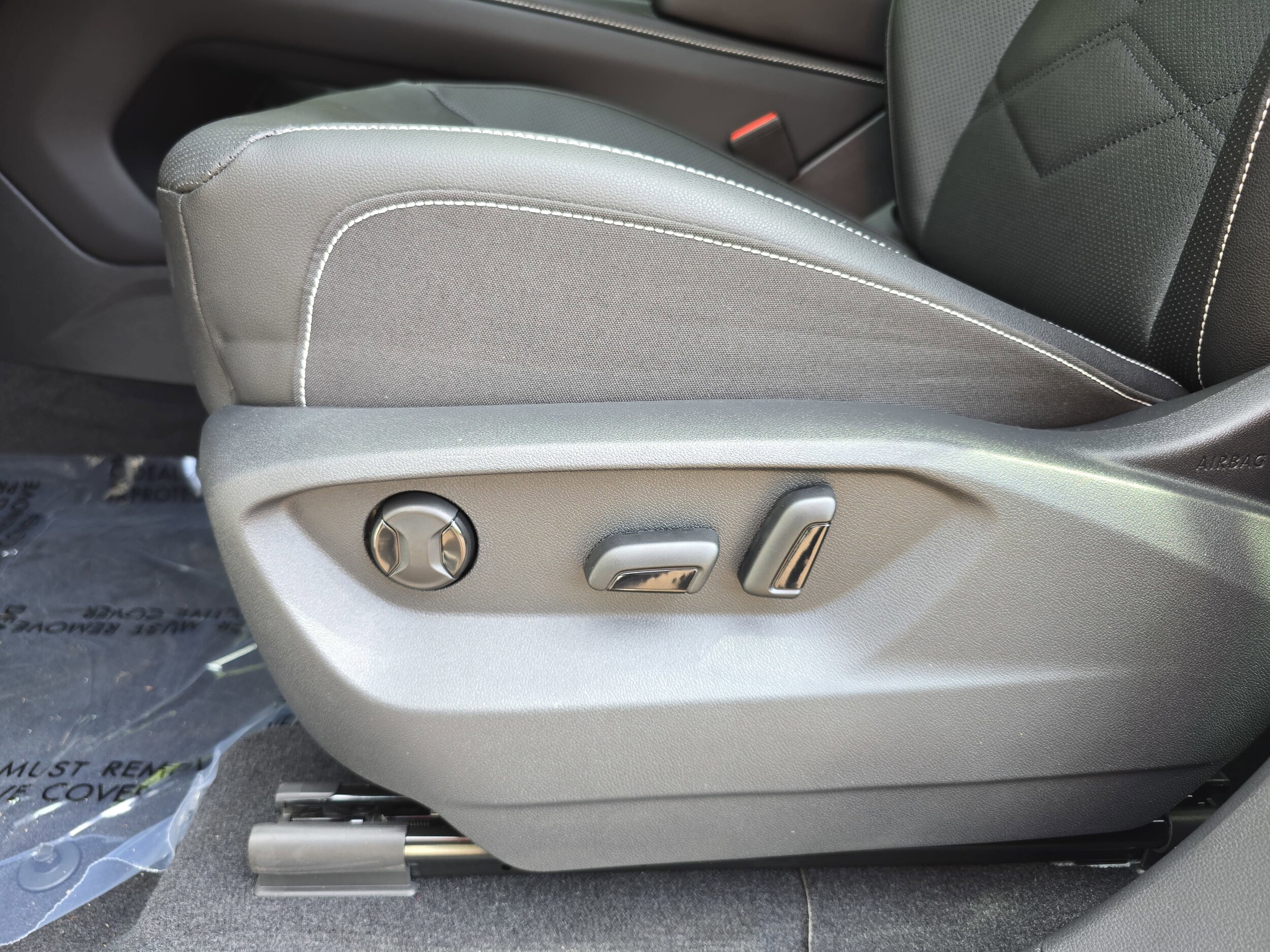 2026 Volkswagen Atlas SE - Photo 29