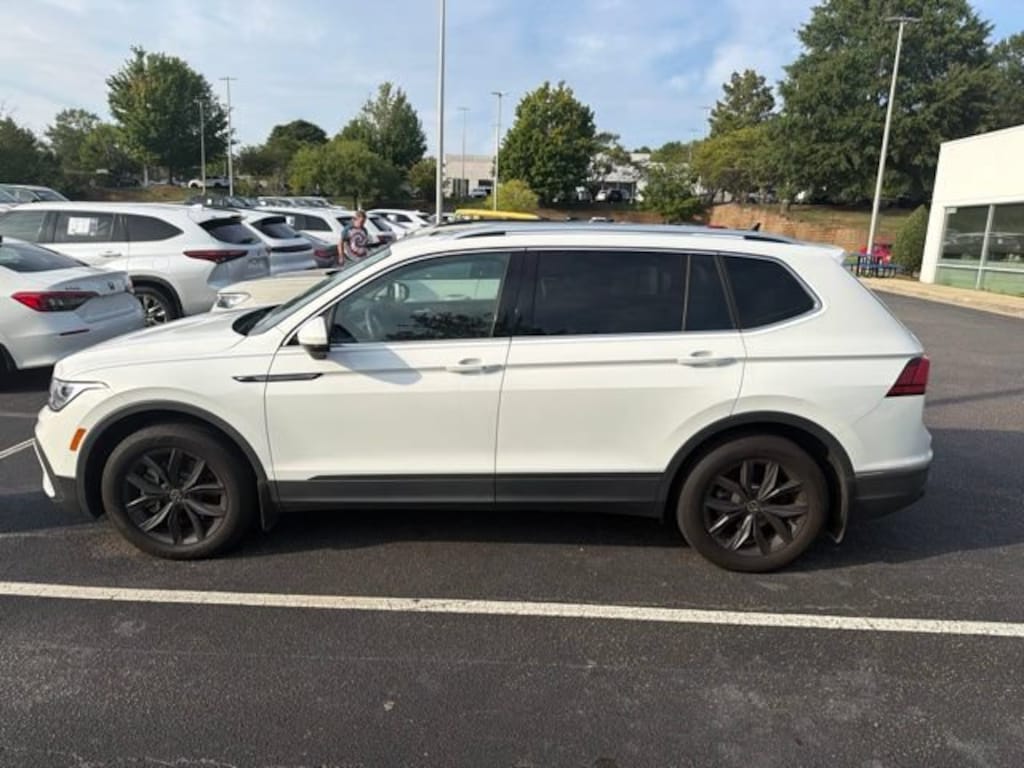 Used 2024 Volkswagen Tiguan 2.0T SE SUV