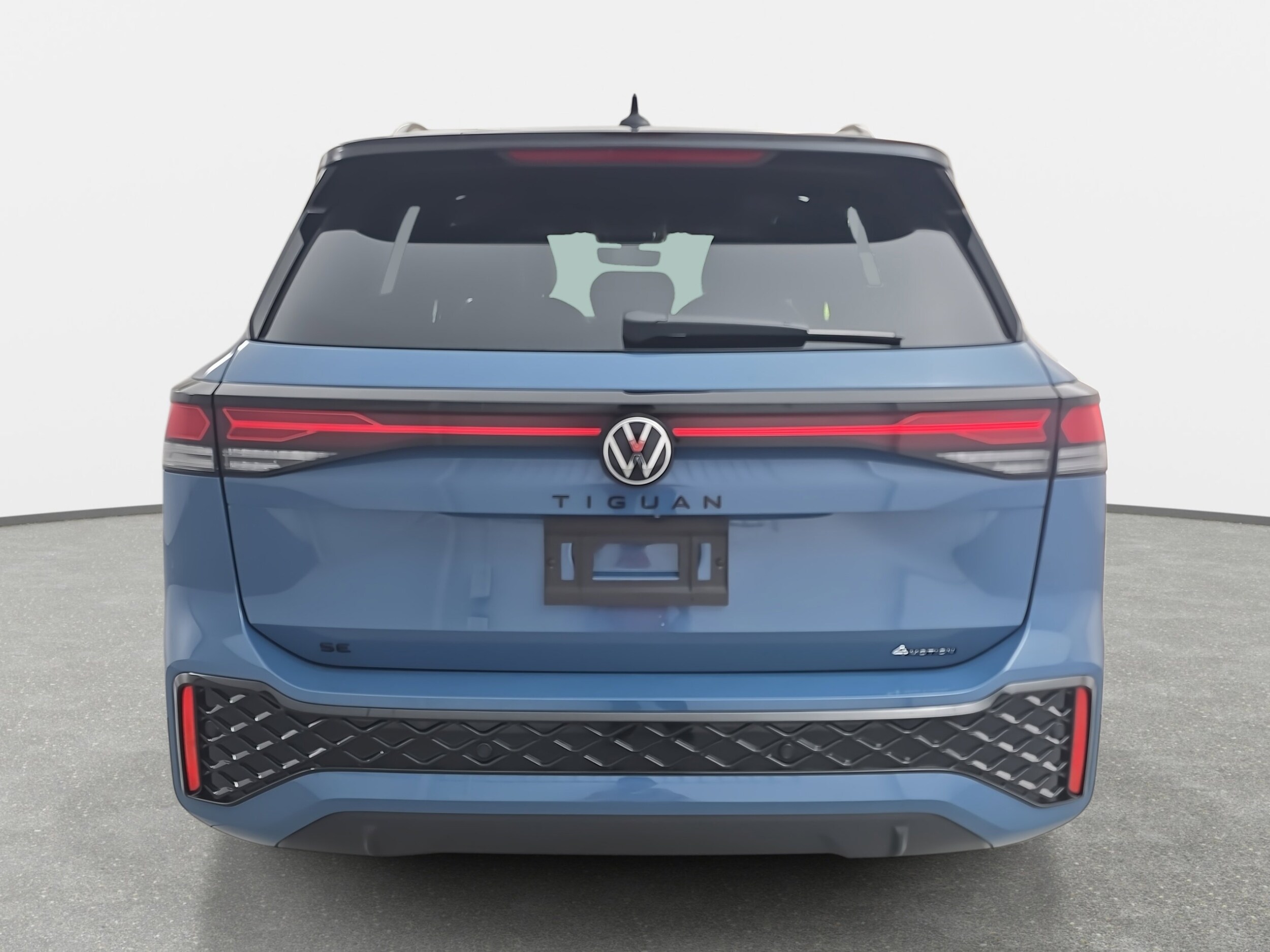 2026 Volkswagen Tiguan SE R-Line Black photo 4