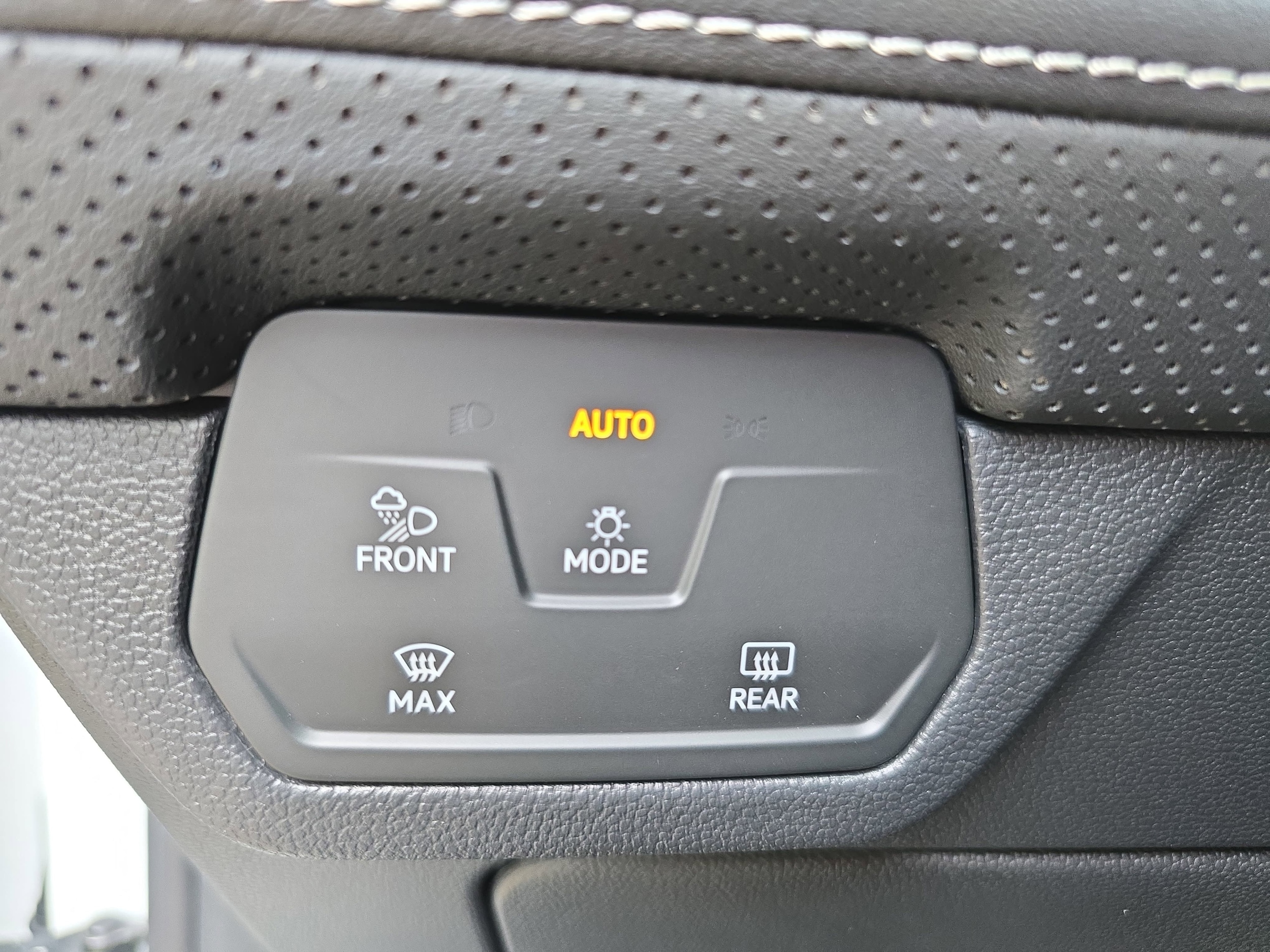 2026 Volkswagen Atlas SE - Photo 26