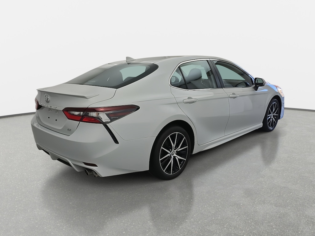 Used 2023 Toyota Camry SE Sedan
