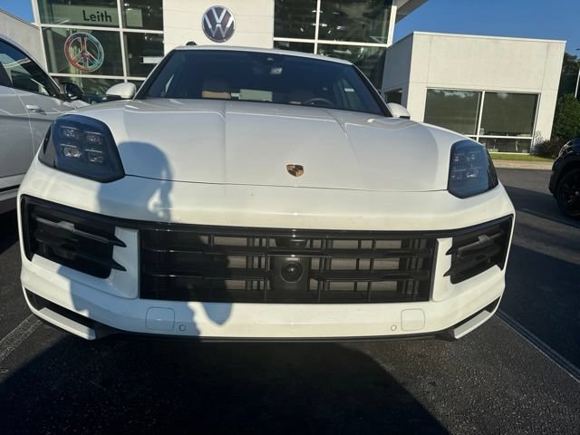 2025 Porsche Cayenne -'s photo