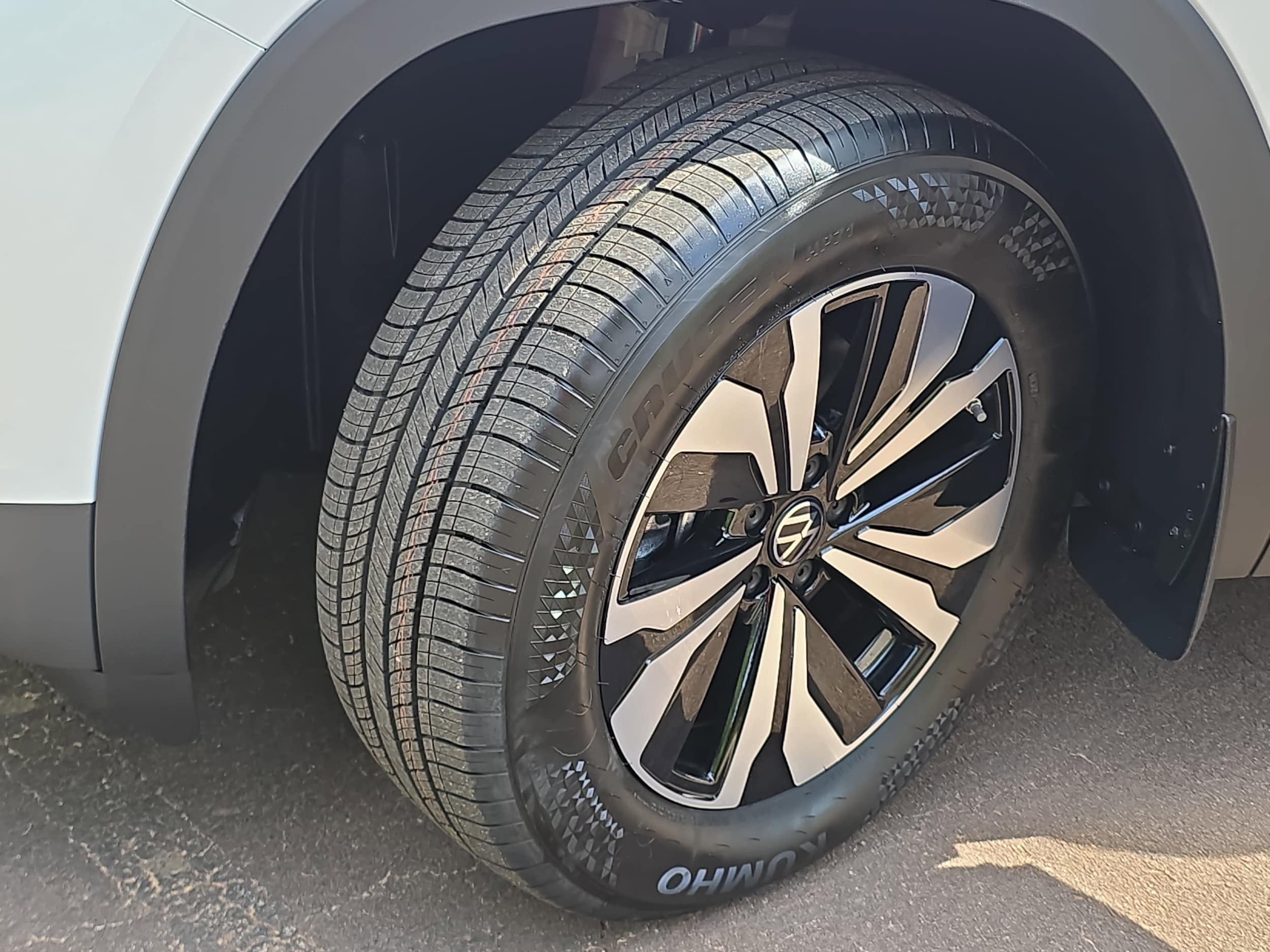 2026 Volkswagen Atlas SE - Photo 32