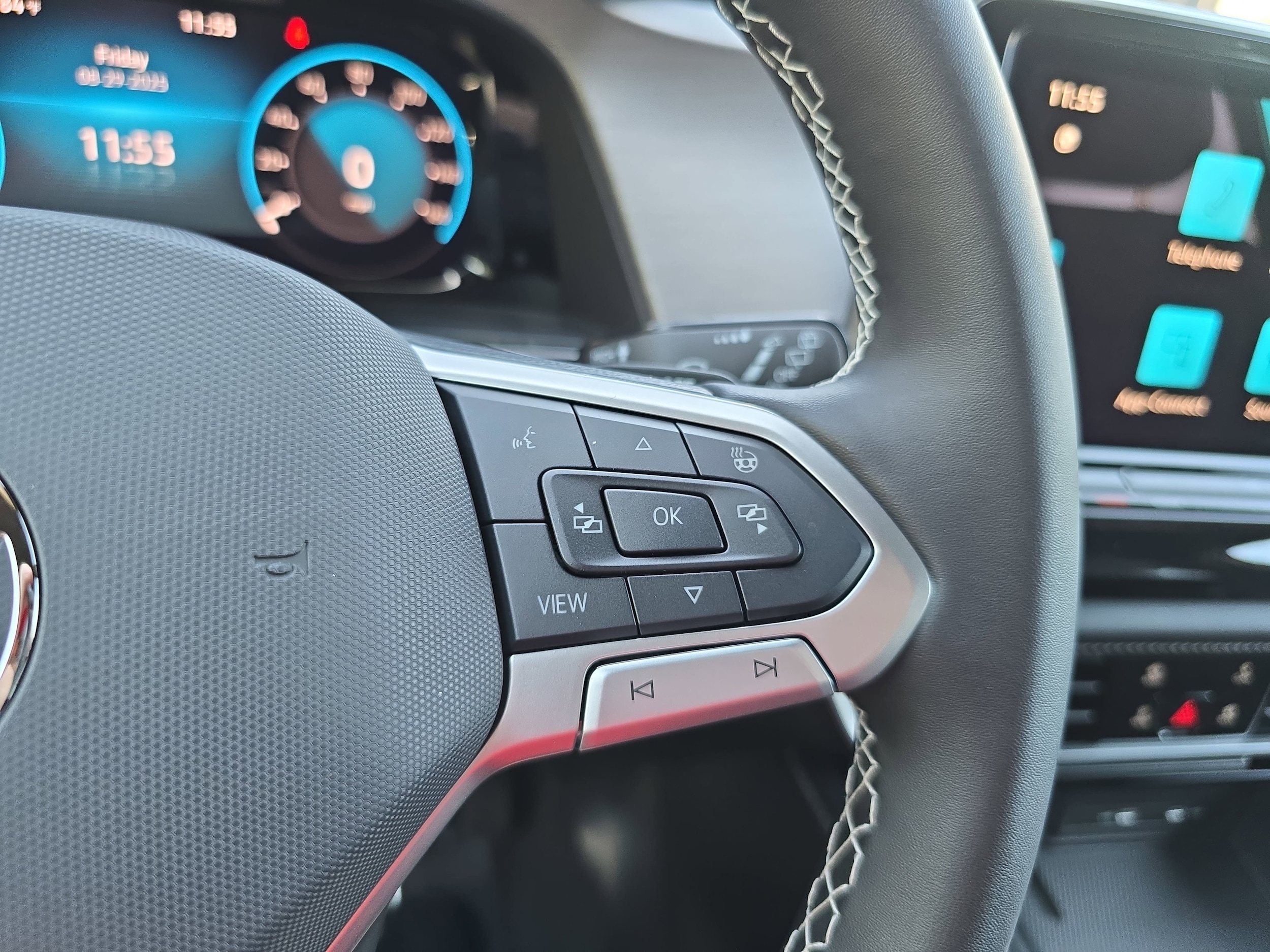 2026 Volkswagen Atlas Cross Sport SE w/Tech - Photo 18