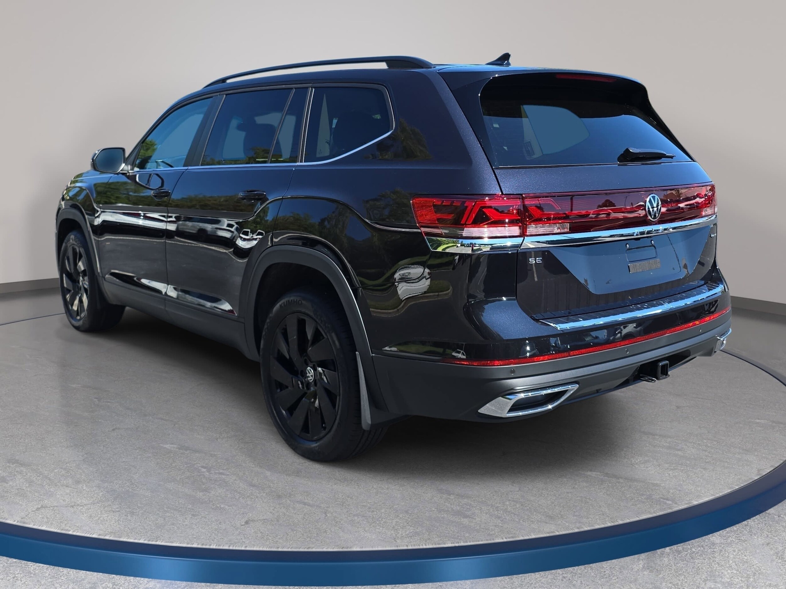 2026 Volkswagen Atlas SE w/Tech - Photo 7