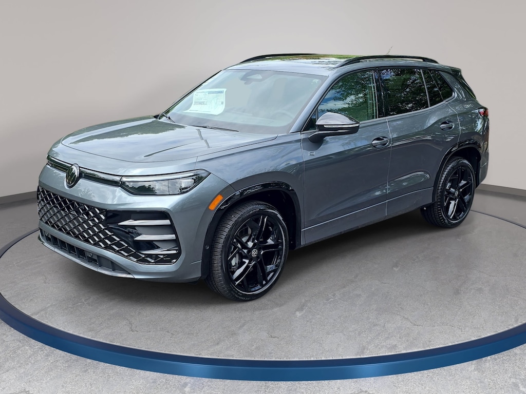 New 2026 Volkswagen Tiguan SE R-Line Black SUV