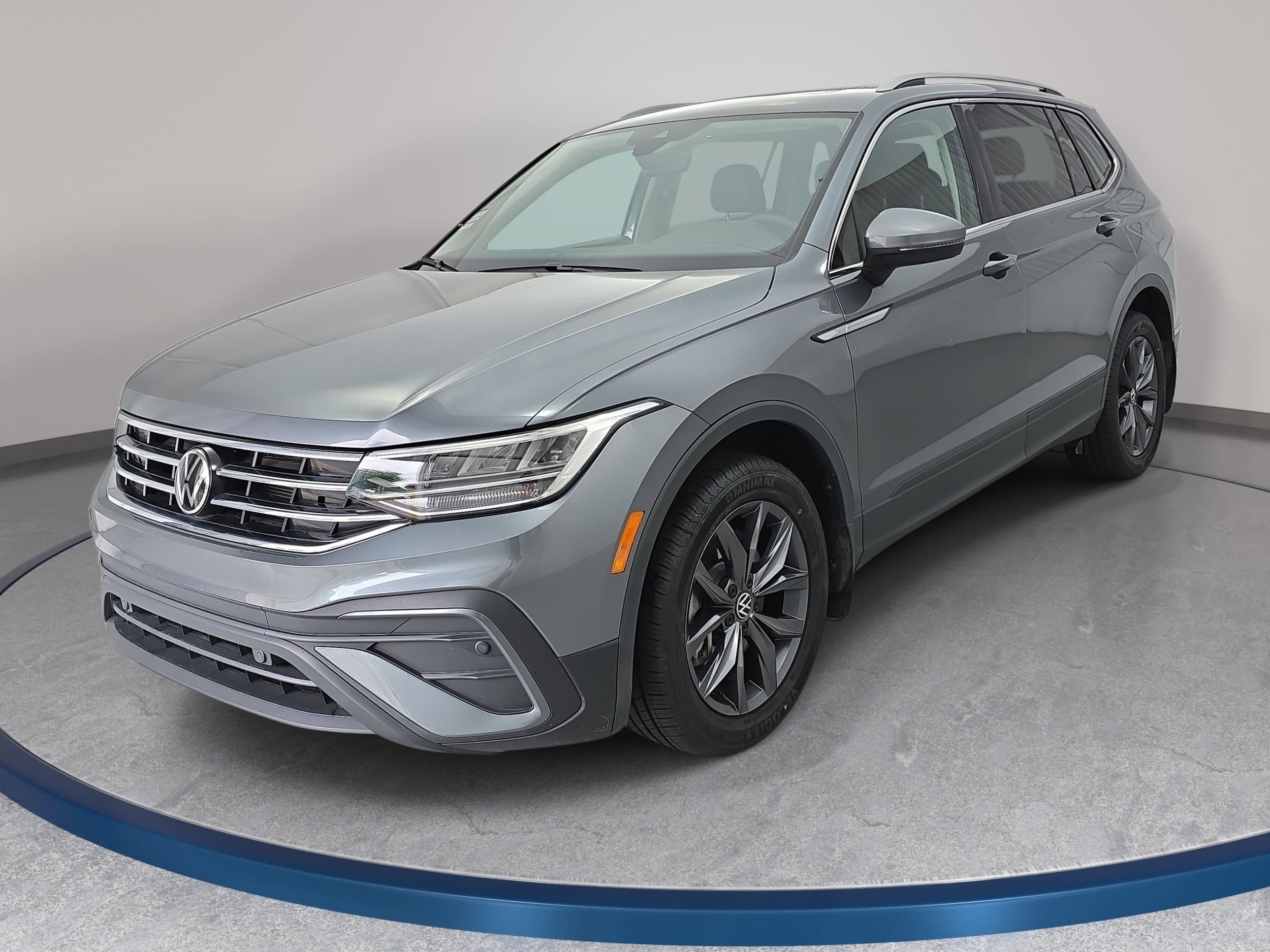 2024 Volkswagen Tiguan 2.0T SE's photo