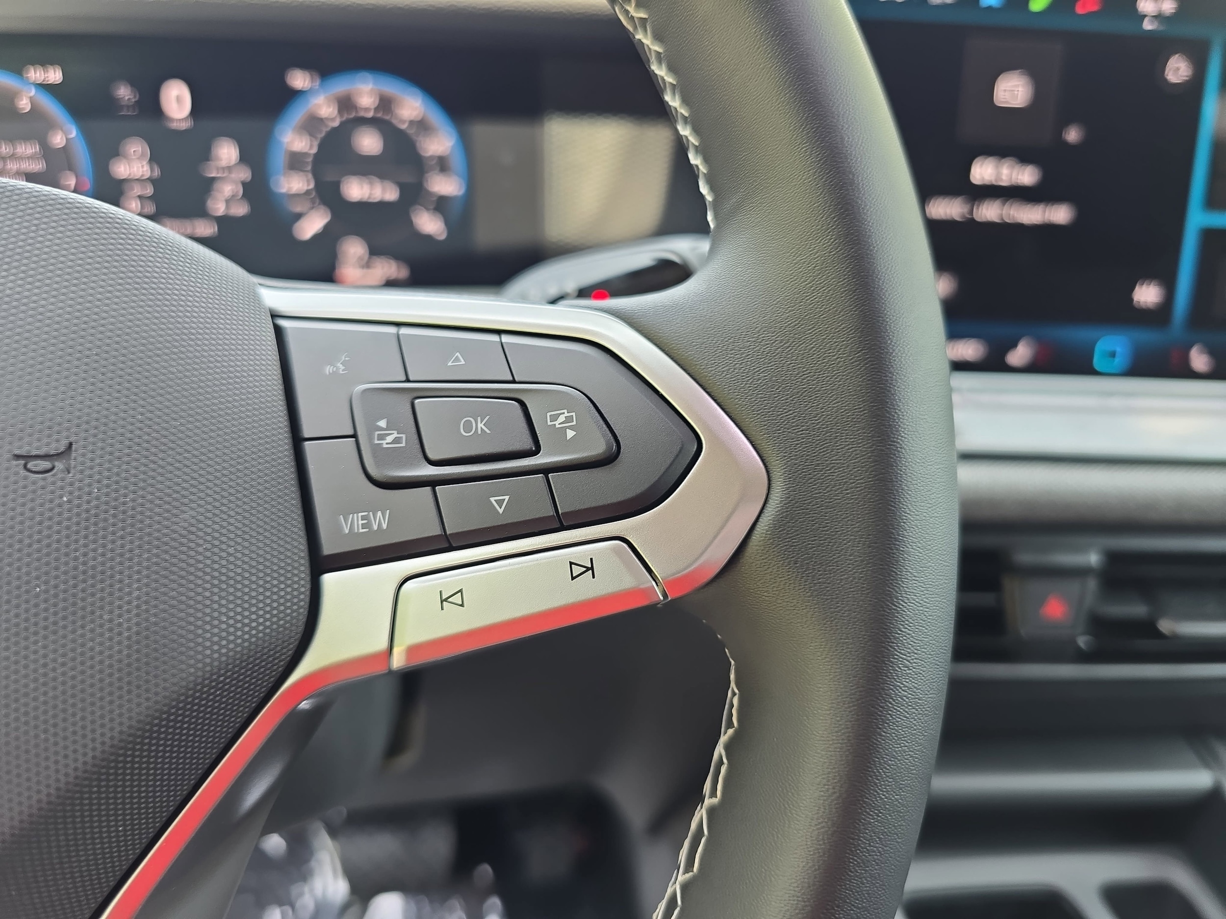 2025 Volkswagen Tiguan S - Photo 17