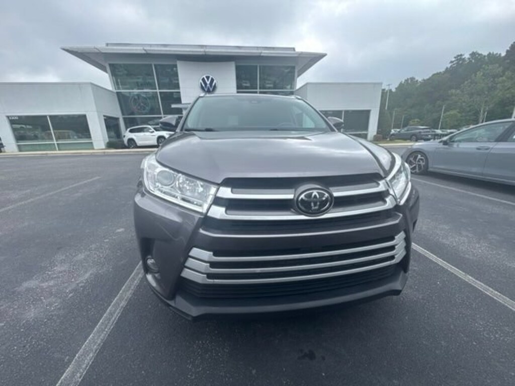 Used 2018 Toyota Highlander XLE V6 SUV