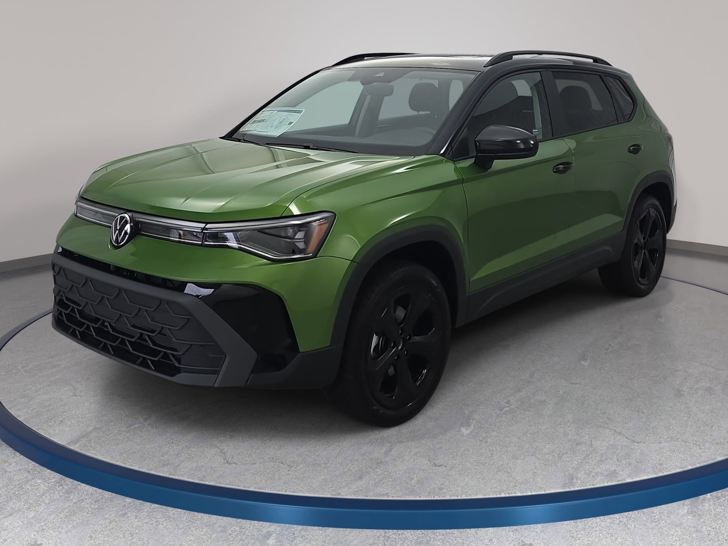 2026 Volkswagen Taos 1.5T SE Black 4Motion's photo